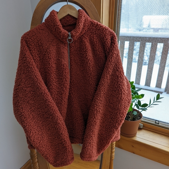 Hollister Tops - 🌻 Hollister - Orange sherpa pullover